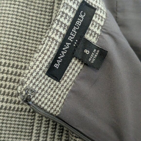 Banana Republic Notch Front Mini Skirt, plaid, 8, LNWOT/no flaws, fully lined - Picture 5 of 6